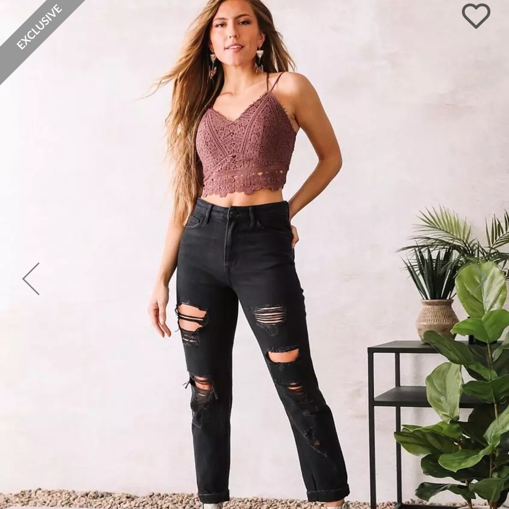 Distressed mom jean